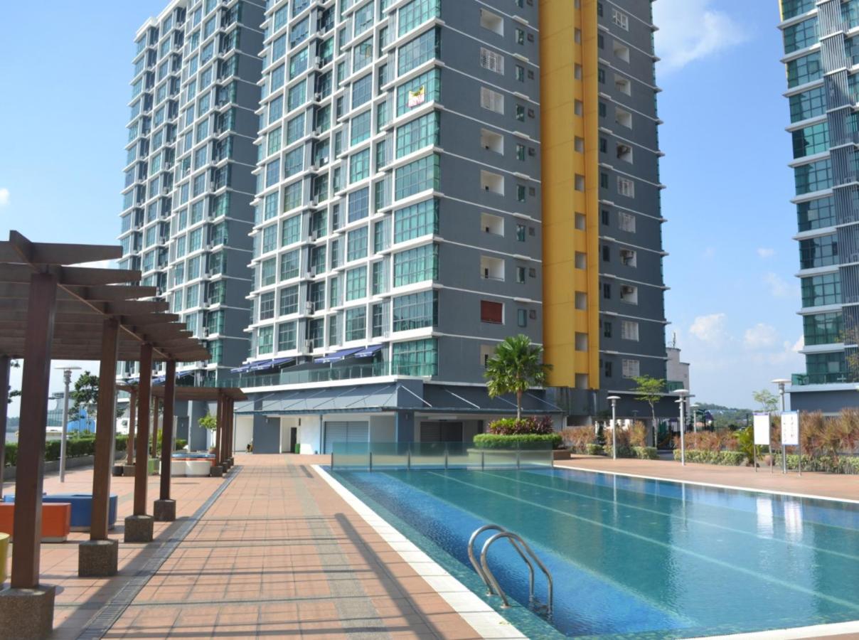 שאה אלאם Vista Alam Studio Units - Pool, Food Court מראה חיצוני תמונה