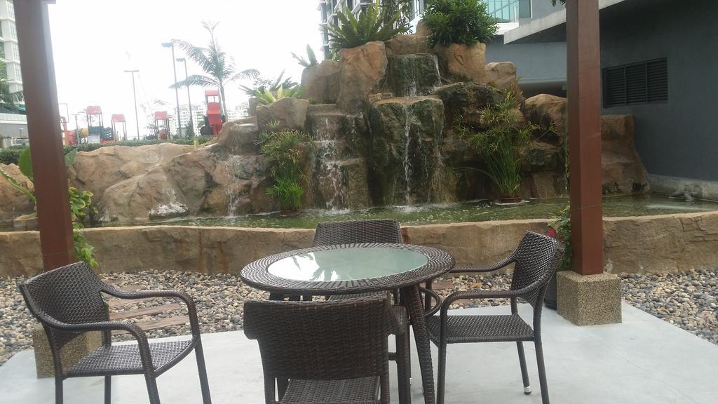 שאה אלאם Vista Alam Studio Units - Pool, Food Court מראה חיצוני תמונה