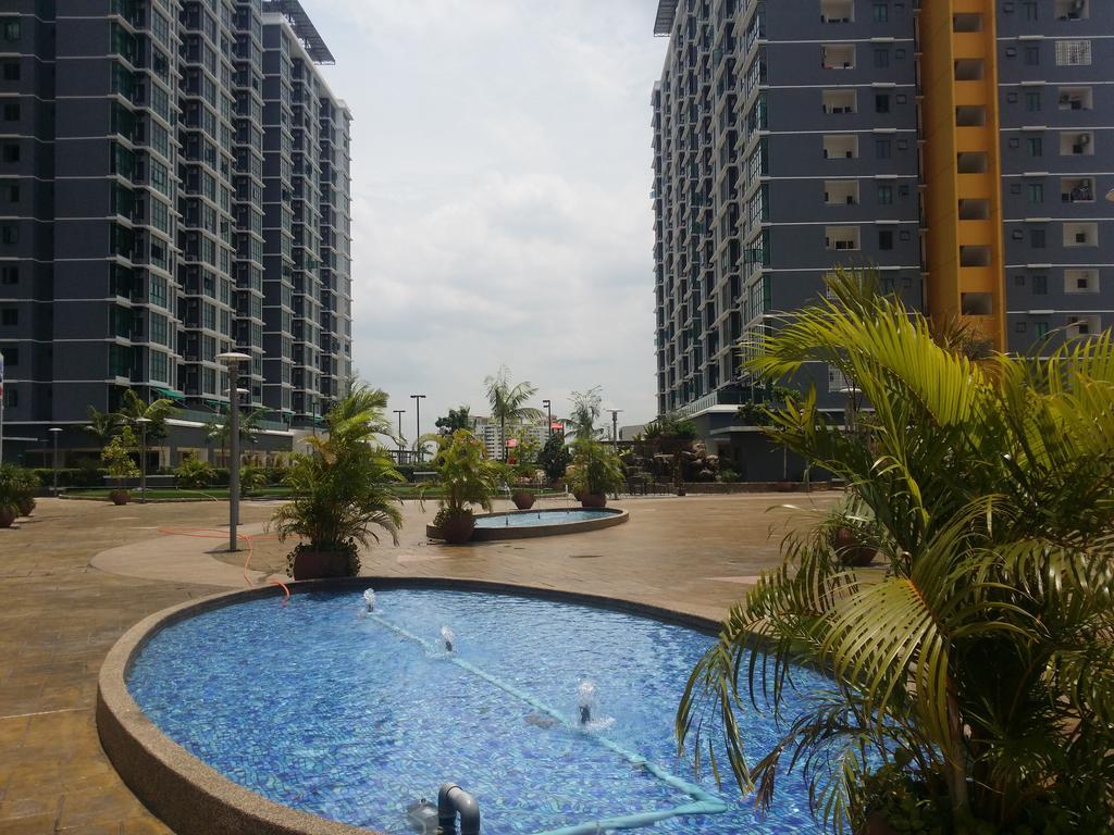 שאה אלאם Vista Alam Studio Units - Pool, Food Court מראה חיצוני תמונה