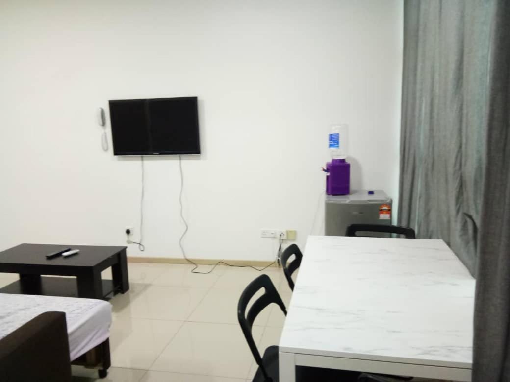 שאה אלאם Vista Alam Studio Units - Pool, Food Court מראה חיצוני תמונה