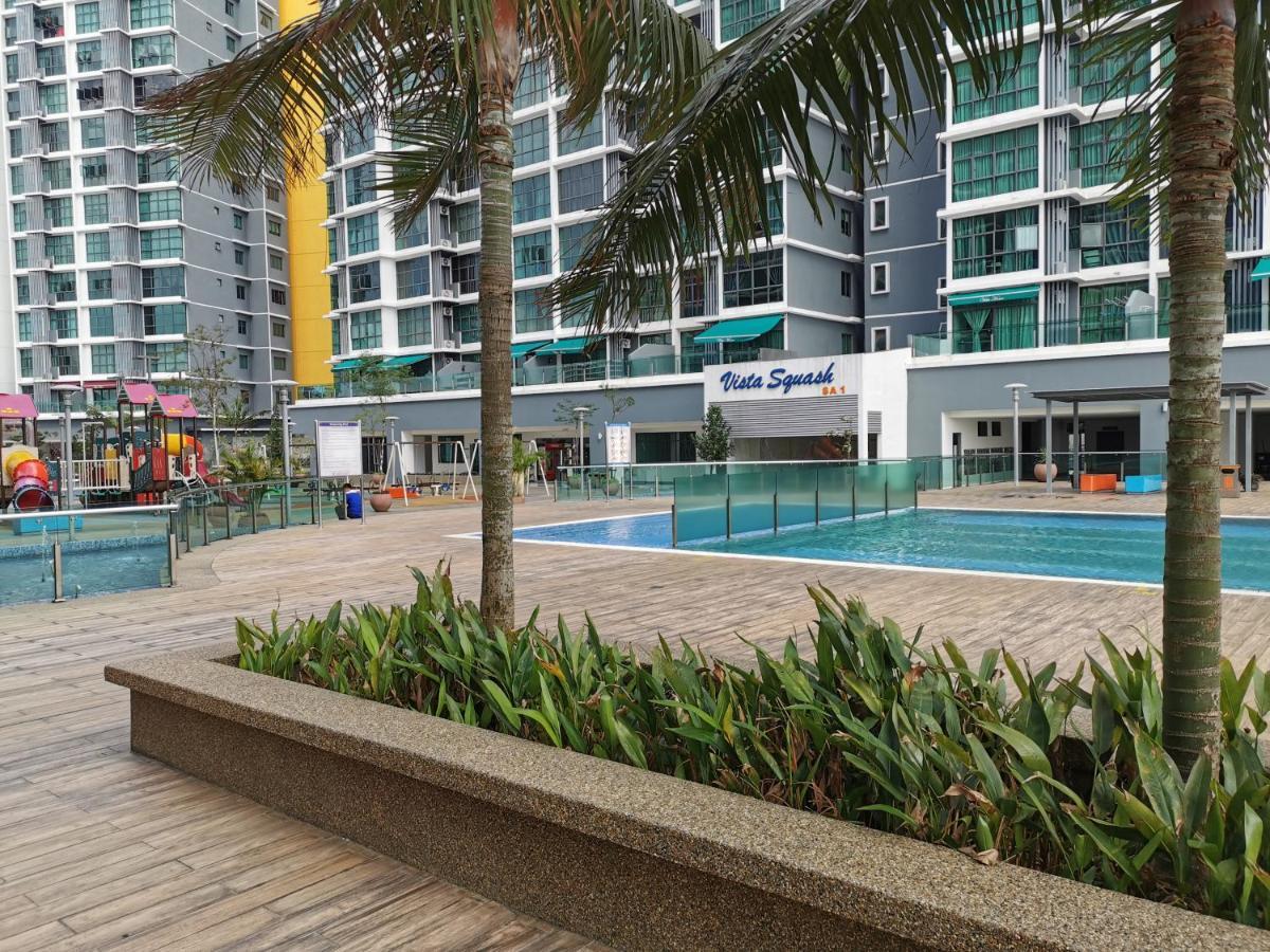 שאה אלאם Vista Alam Studio Units - Pool, Food Court מראה חיצוני תמונה